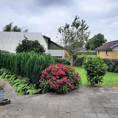 Stort Hus I Rolige Omgivelser פרדריקה